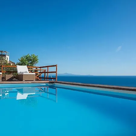 Villa Sleeps 8 Pool Air Con Wifi *