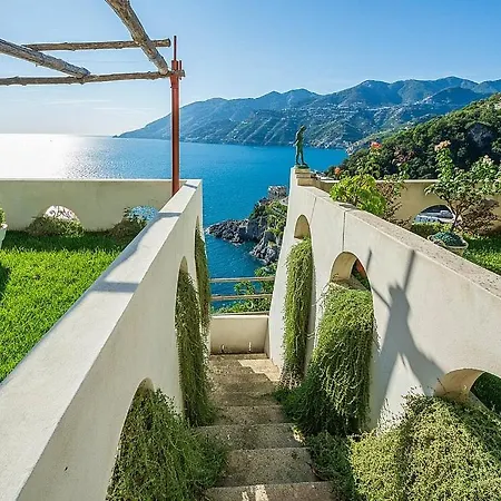 Sleeps 8 Pool Air Con Wifi
